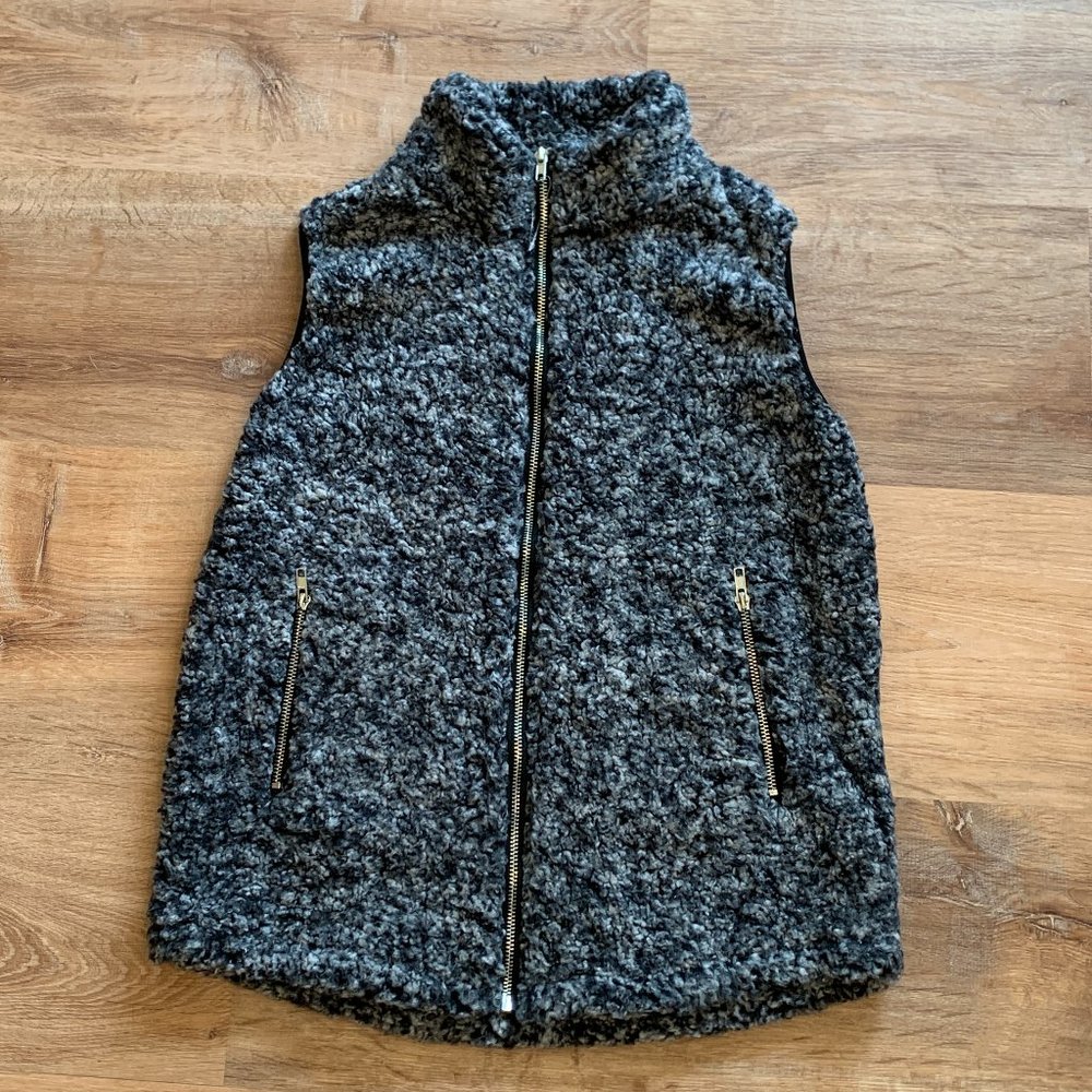 NWOT Sherpa Vest Black/Gray/White